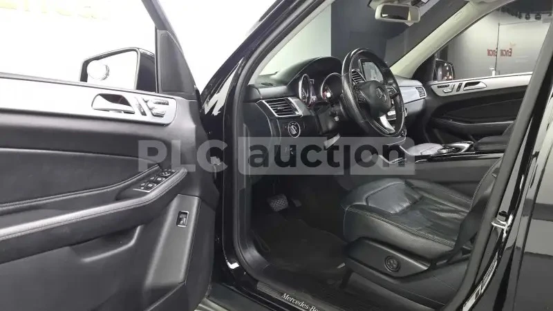 Mercedes-Benz GLE 350 ПОДГРЕВИ/ШИБИДАХ/ФИКСИРАНА ЦЕНА ДО БЪЛГАРИЯ, снимка 9 - Автомобили и джипове - 54998436