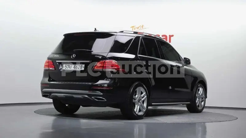 Mercedes-Benz GLE 350 ПОДГРЕВИ/ШИБИДАХ/ФИКСИРАНА ЦЕНА ДО БЪЛГАРИЯ, снимка 2 - Автомобили и джипове - 54998436