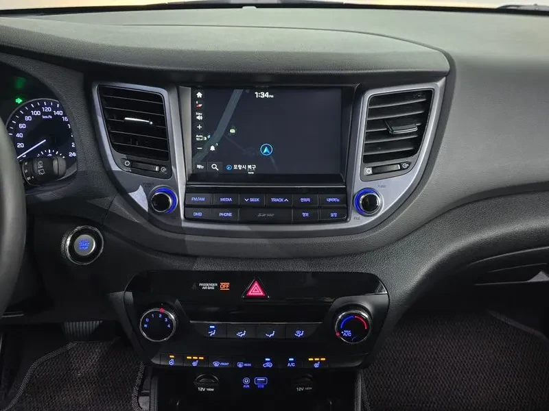 Hyundai Tucson 2.0 2Wd Smart, снимка 13 - Автомобили и джипове - 55748915