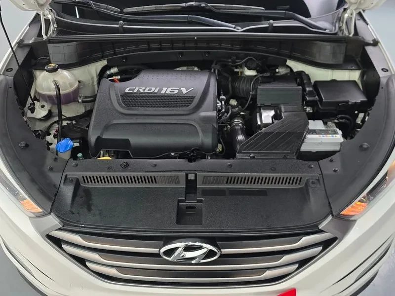 Hyundai Tucson 2.0 2Wd Smart, снимка 6 - Автомобили и джипове - 55748915