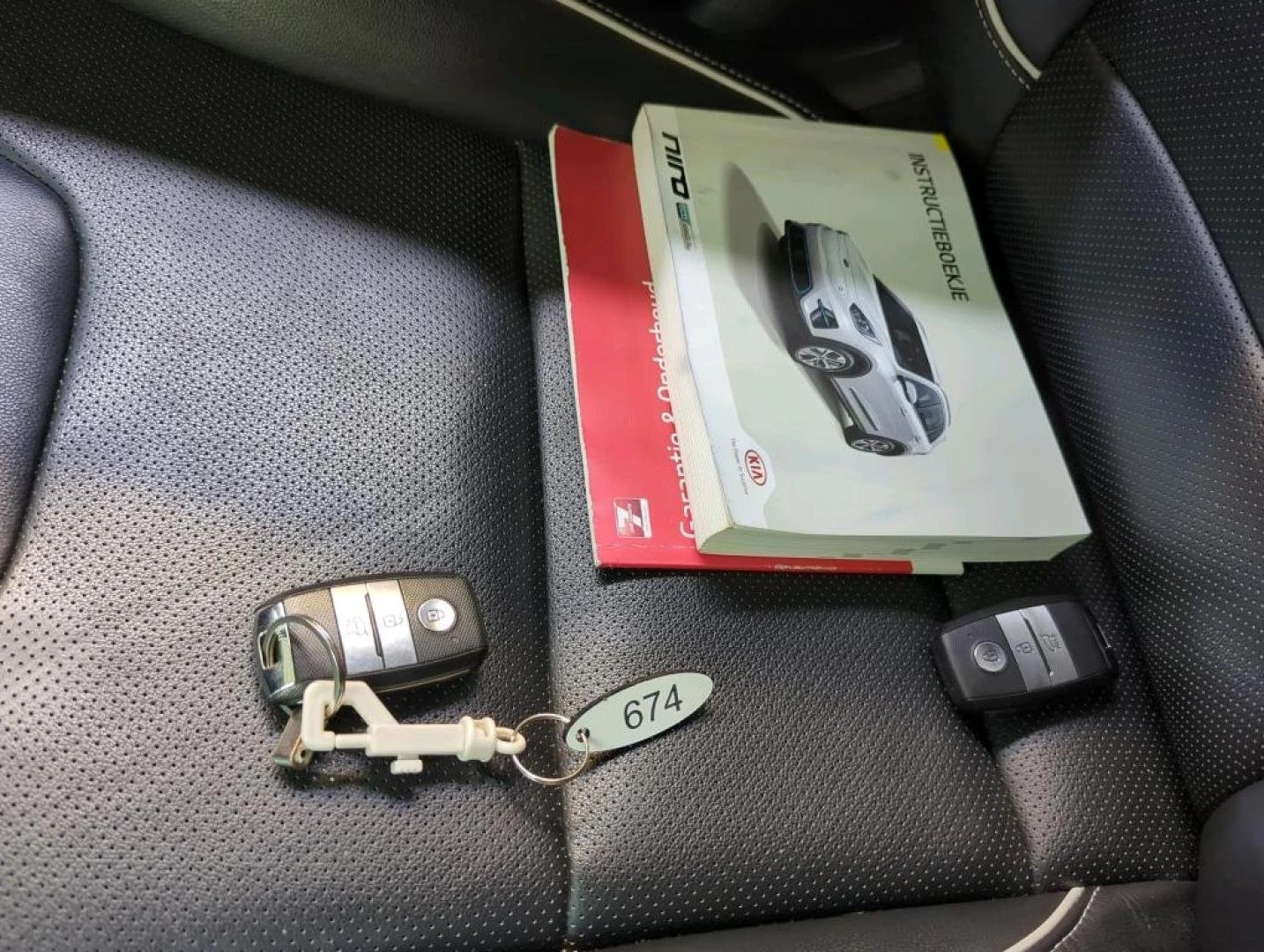 Kia Niro EV 64kWh full electric 204PS | Mobile.bg   12