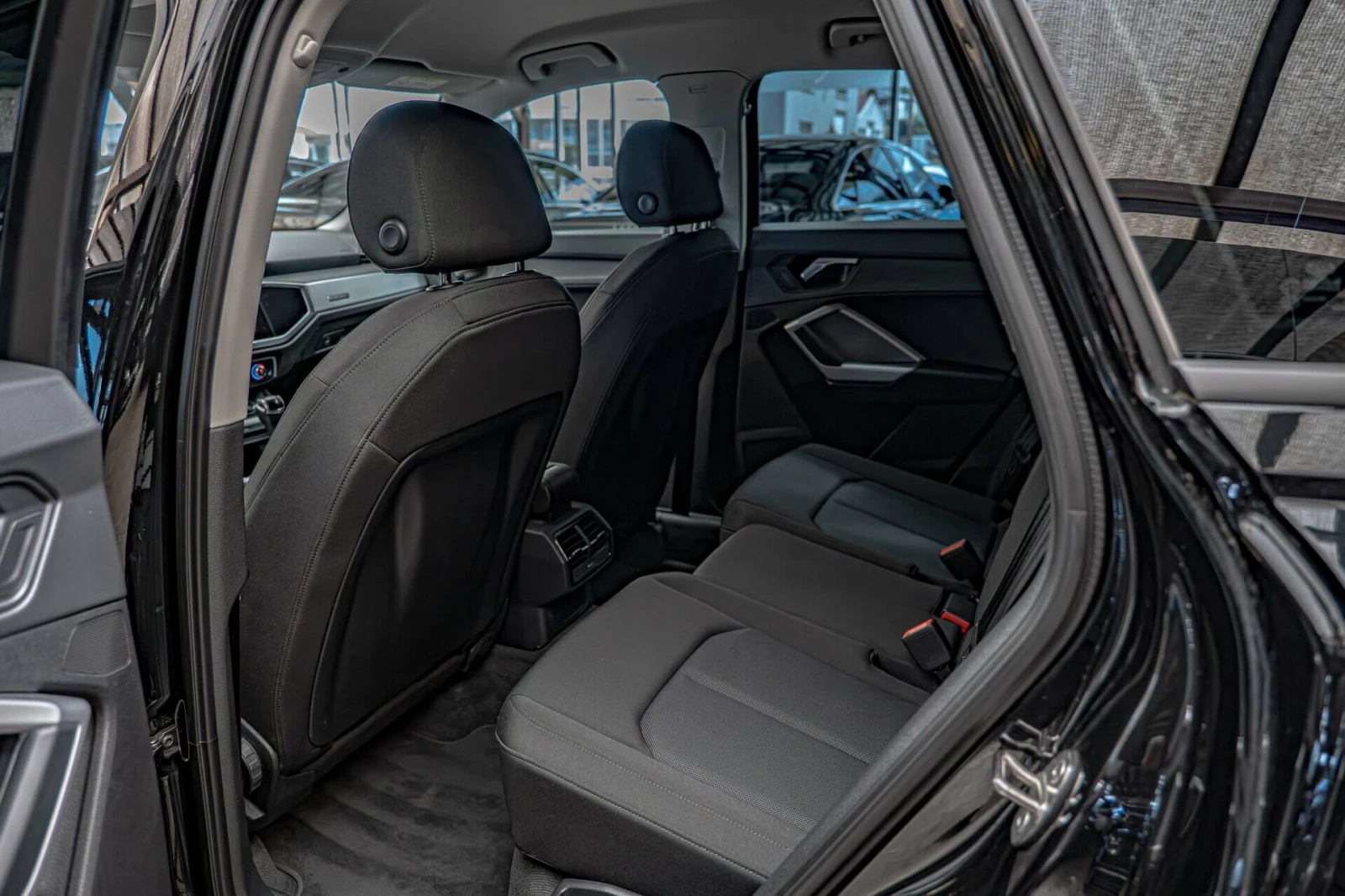Audi Q3 40TFSI/Quattro/Virtual/Подгрев/Sline/Lane Assist, снимка 8 - Автомобили и джипове - 54937103