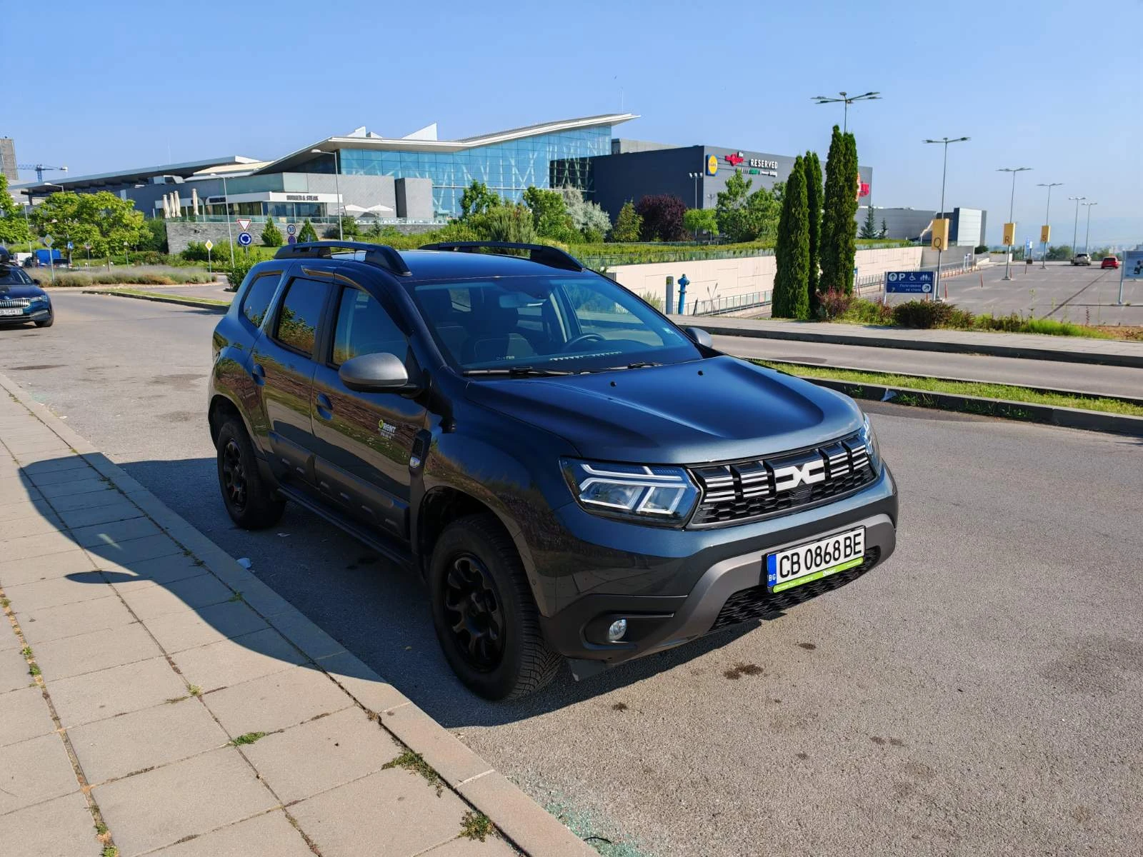 Dacia Duster 1490Евро за плучаване, 1.3TCeJourney автоматик, снимка 3 - Автомобили и джипове - 54959360