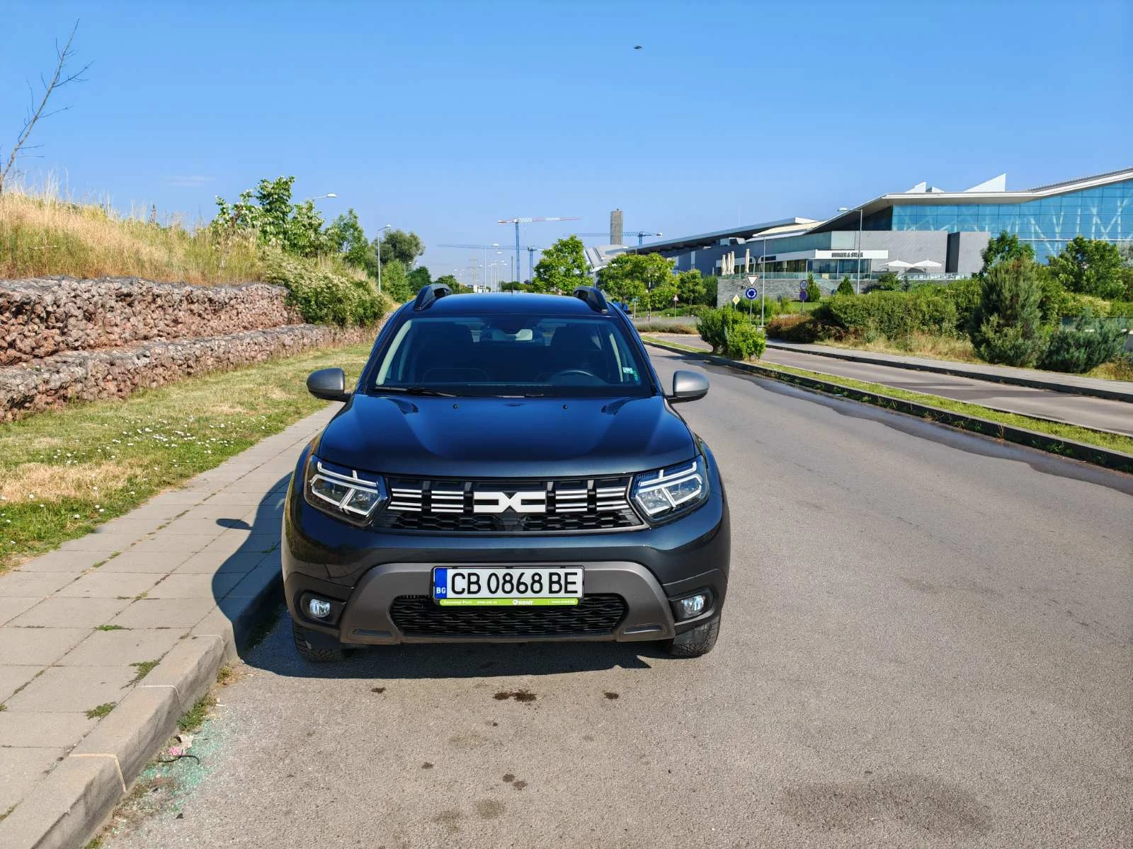 Dacia Duster 1490Евро за плучаване, 1.3TCeJourney автоматик, снимка 2 - Автомобили и джипове - 54959360
