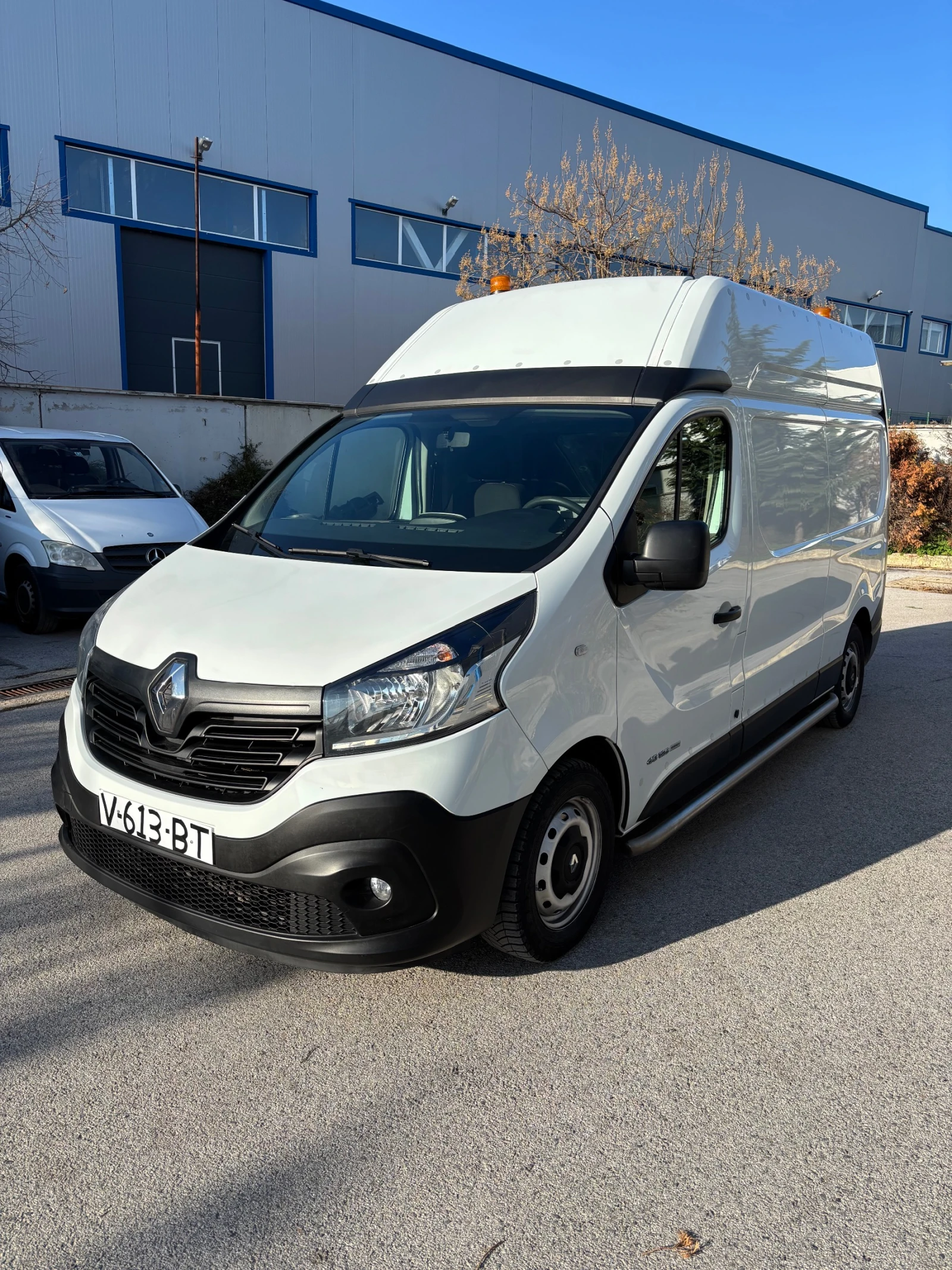 Renault Trafic Работилница 12V/220V, снимка 1