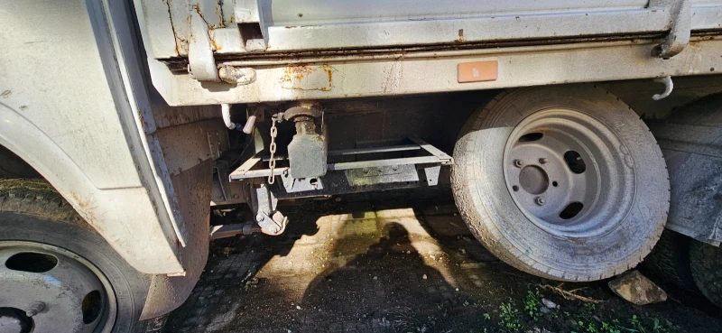 Nissan 2.5 2.8д, снимка 5 - Камиони - 53257251