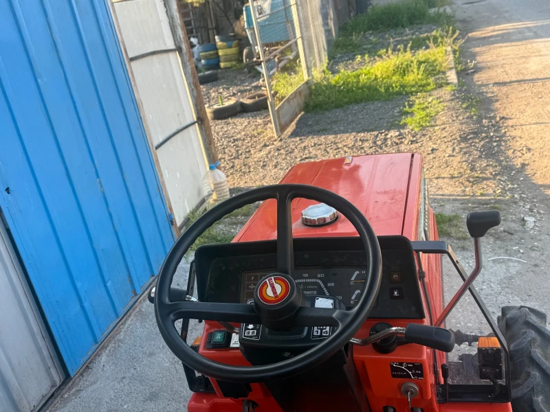 Трактор Hinomoto, снимка 6 - Селскостопанска техника - 52381209