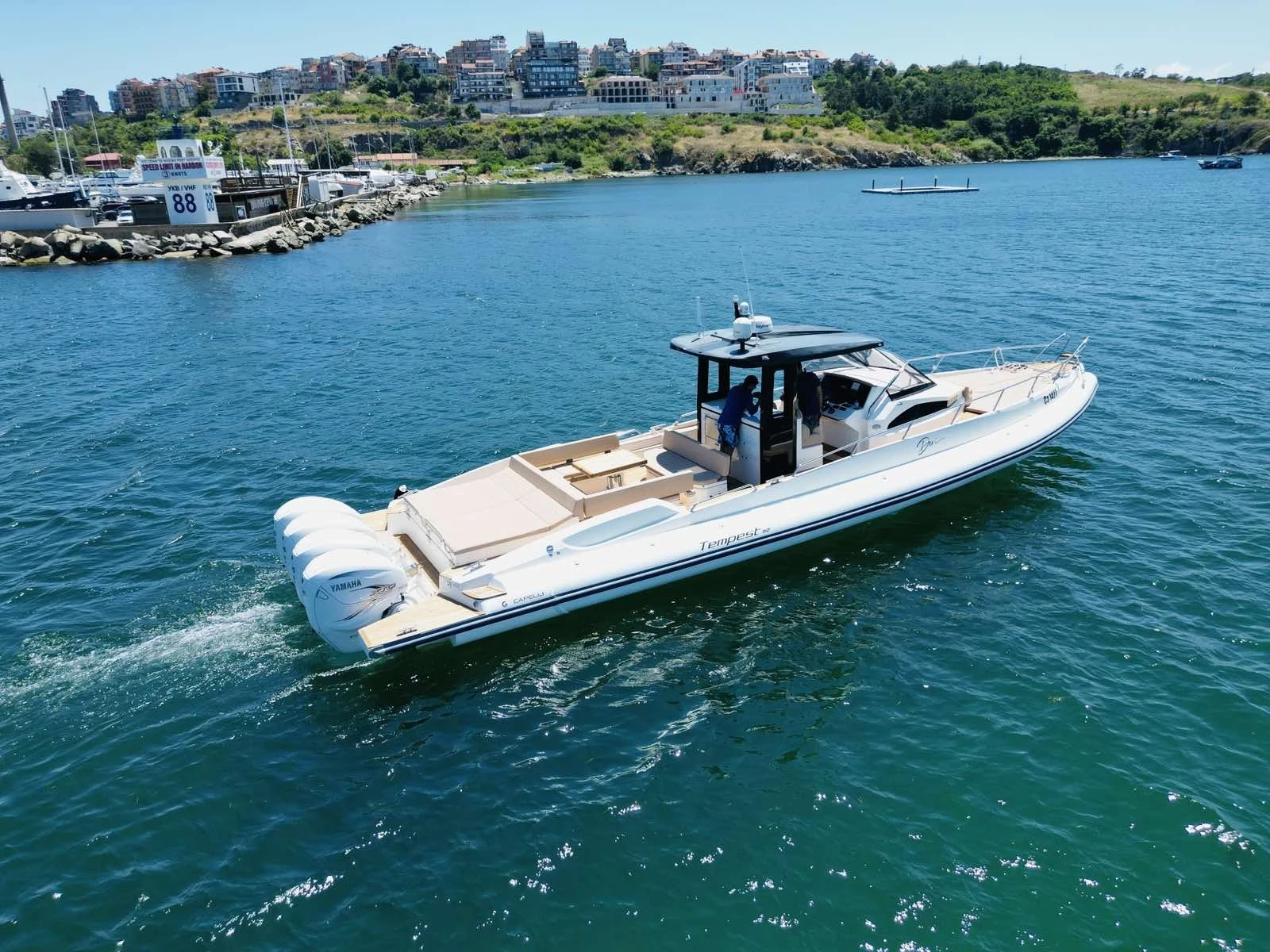 Моторна яхта Capelli 50, снимка 4 - Воден транспорт - 54149951