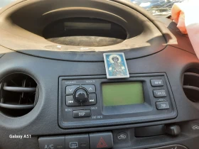 Toyota Yaris 1.0 бензин, За ЧАСТИ, КЛИМАТИК , снимка 11