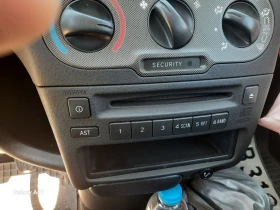 Toyota Yaris 1.0 бензин, За ЧАСТИ, КЛИМАТИК , снимка 10