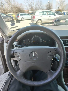 Mercedes-Benz E 220, снимка 6