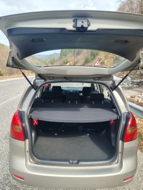 Toyota Corolla verso 2.0-D4D, снимка 11