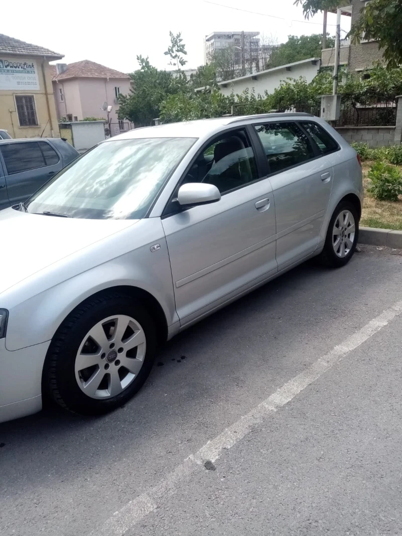 Audi A3 AMBIENTE 1.8 TFSI 8P, снимка 2 - Автомобили и джипове - 46995359