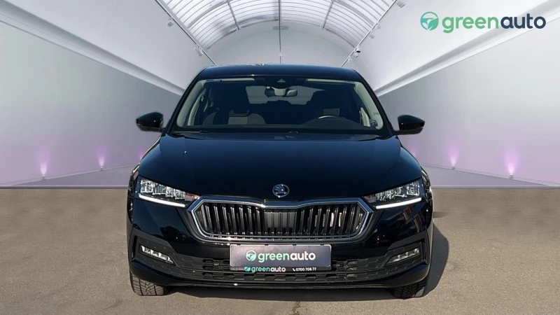 Skoda Octavia 2.0 TDi, снимка 4 - Автомобили и джипове - 48142445