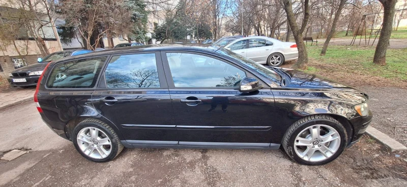 Volvo V50 2.0d, снимка 4 - Автомобили и джипове - 48865550