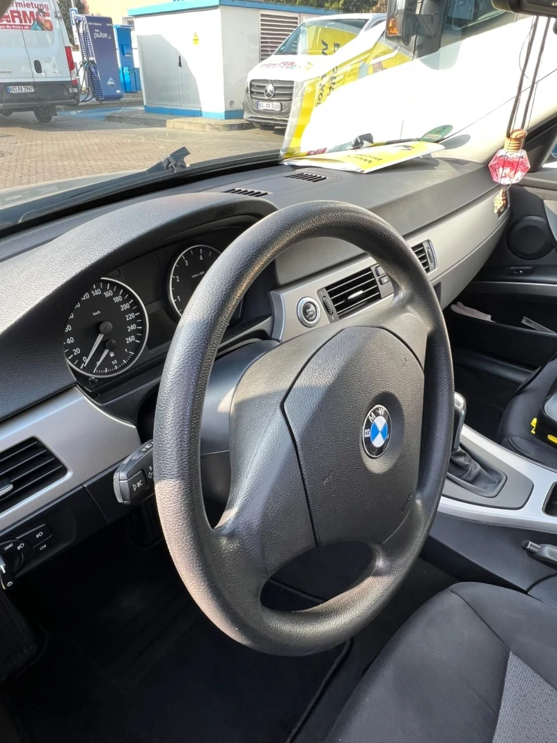 BMW 318 318, снимка 5 - Автомобили и джипове - 52456640