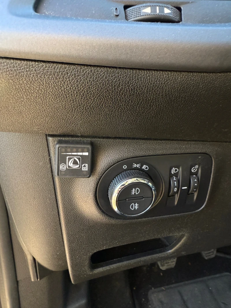 Opel Corsa 1.4I Gaz Euro 6B 2бр.налични, снимка 11 - Автомобили и джипове - 52882997