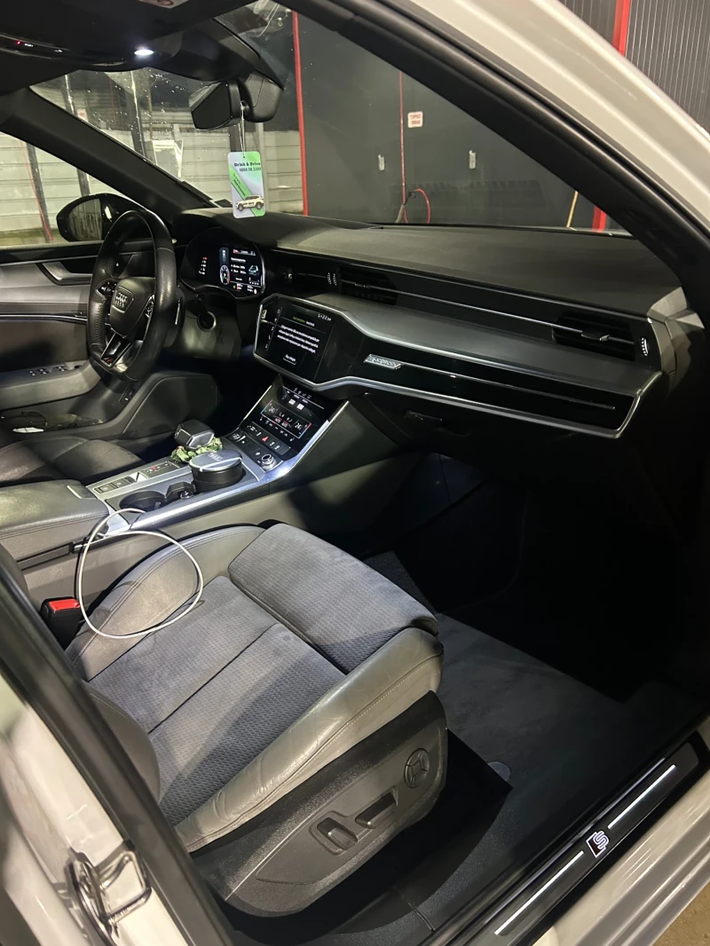 Audi A6 C8 Quattro, снимка 10 - Автомобили и джипове - 53327212