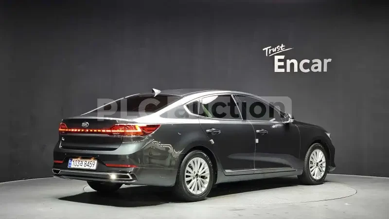 Kia K7, снимка 2 - Автомобили и джипове - 55034902