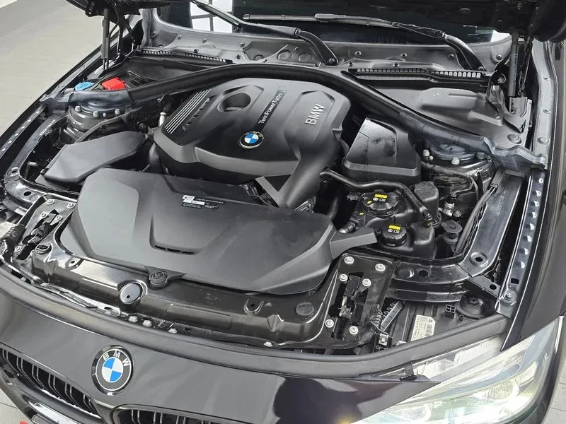 BMW 330 I M Sports Shadow, снимка 6 - Автомобили и джипове - 55132368