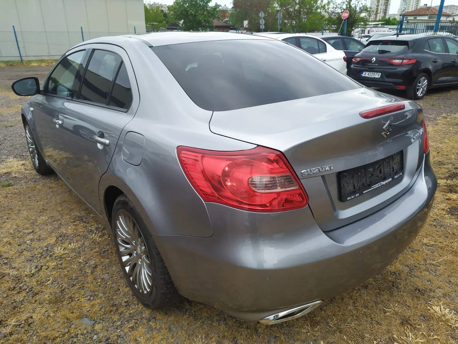 Suzuki Kizashi 2.4GL Top4WD178PS - изображение 4