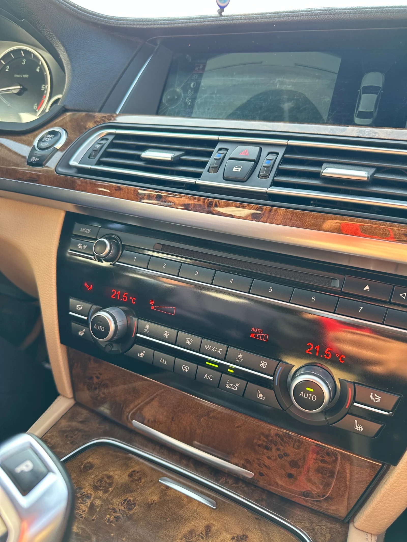 BMW 750 750D* Mpaket* individual* softclose* obduhvane*  | Mobile.bg   17