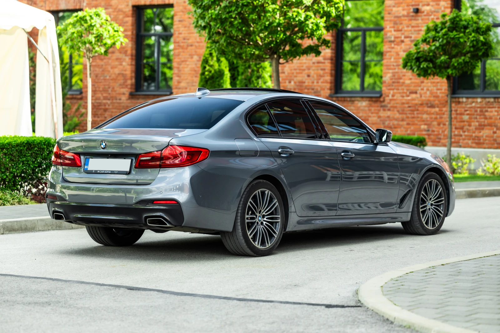 BMW 530 X-Drive M-Sport Harman Kardon - изображение 6