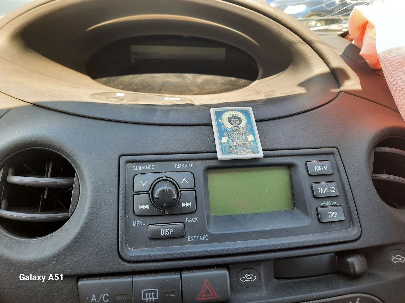 Toyota Yaris 1.0 бензин, КЛИМАТИК  | Mobile.bg — изображение 11