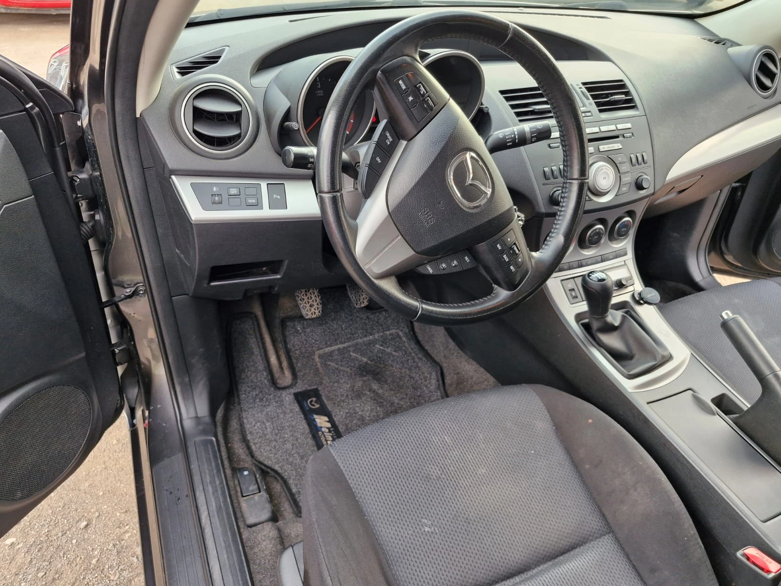 Mazda 3  - изображение 6