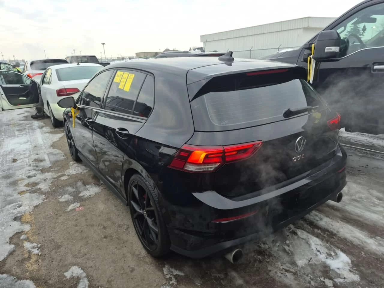 VW Golf GTI * 380 S - Ръчна скоростна кутия * CARFAX *  - изображение 4