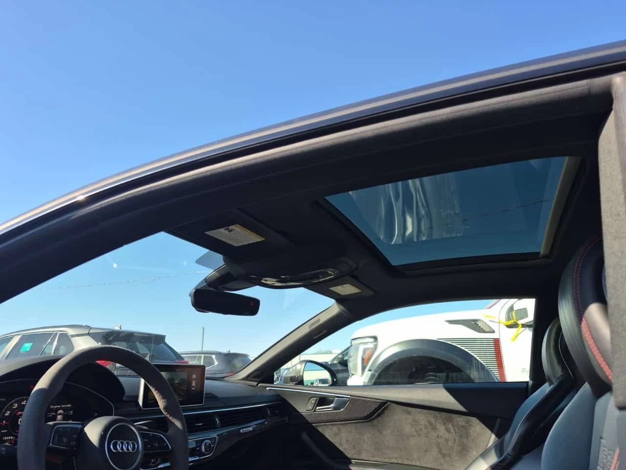 Audi Rs5 | DISTRONIC| HEAD-UP DISPLAY| ШИБИДАХ| 2 КЛЮЧА, снимка 10 - Автомобили и джипове - 54002335