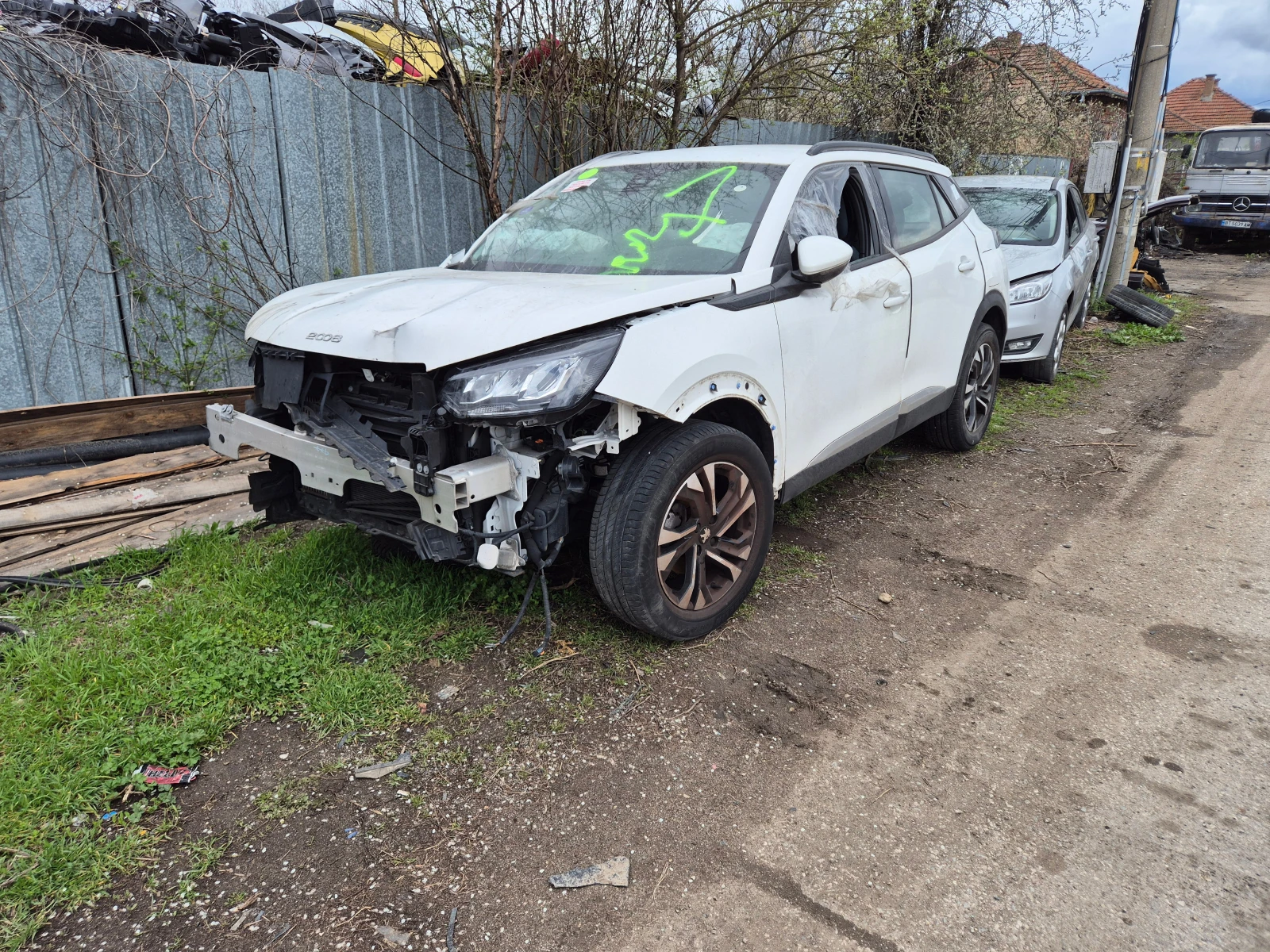 Peugeot 2008 1, 2turbo, снимка 2 - Автомобили и джипове - 54079285