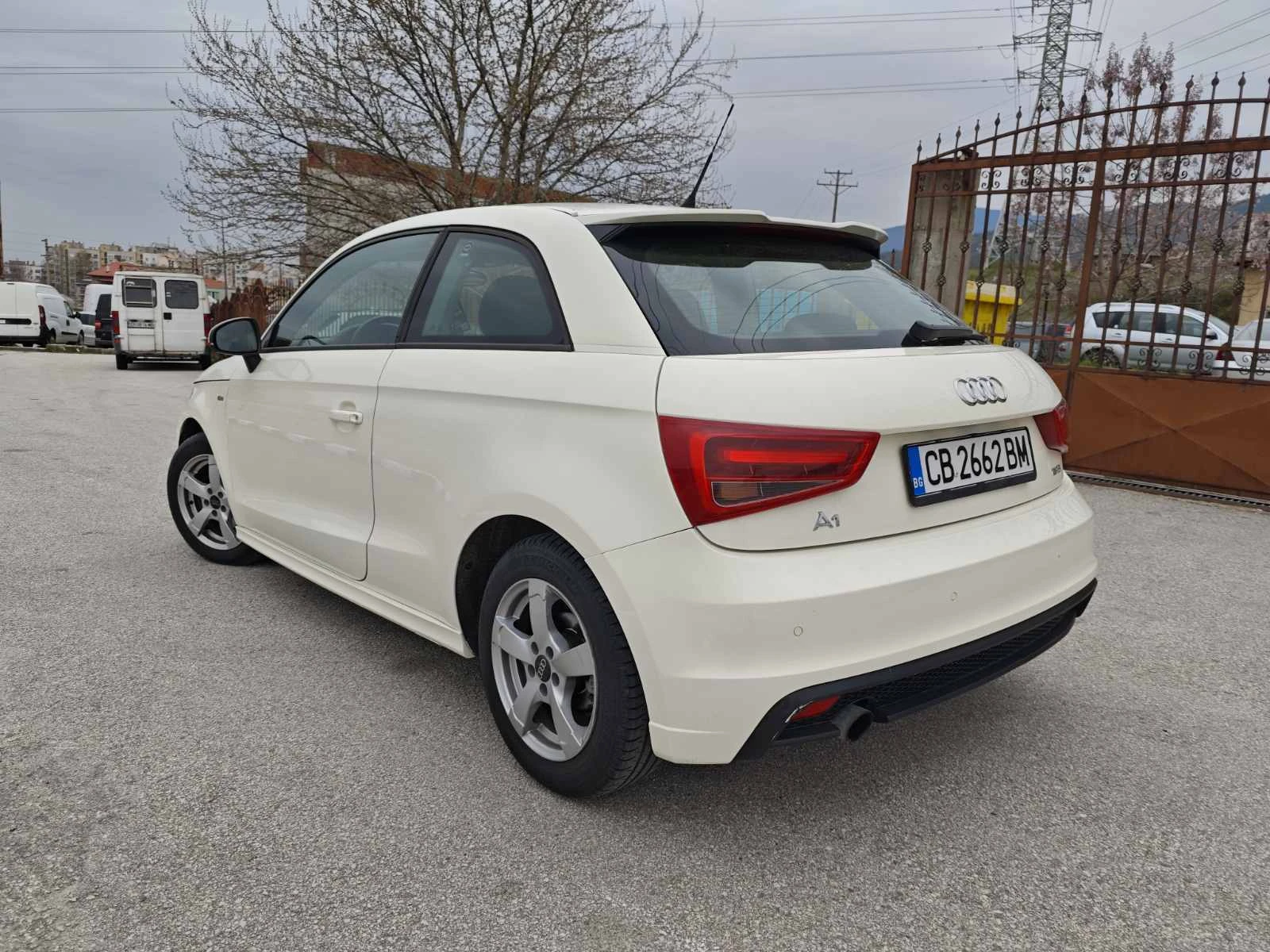 Audi A1 S-line, снимка 2 - Автомобили и джипове - 54137530