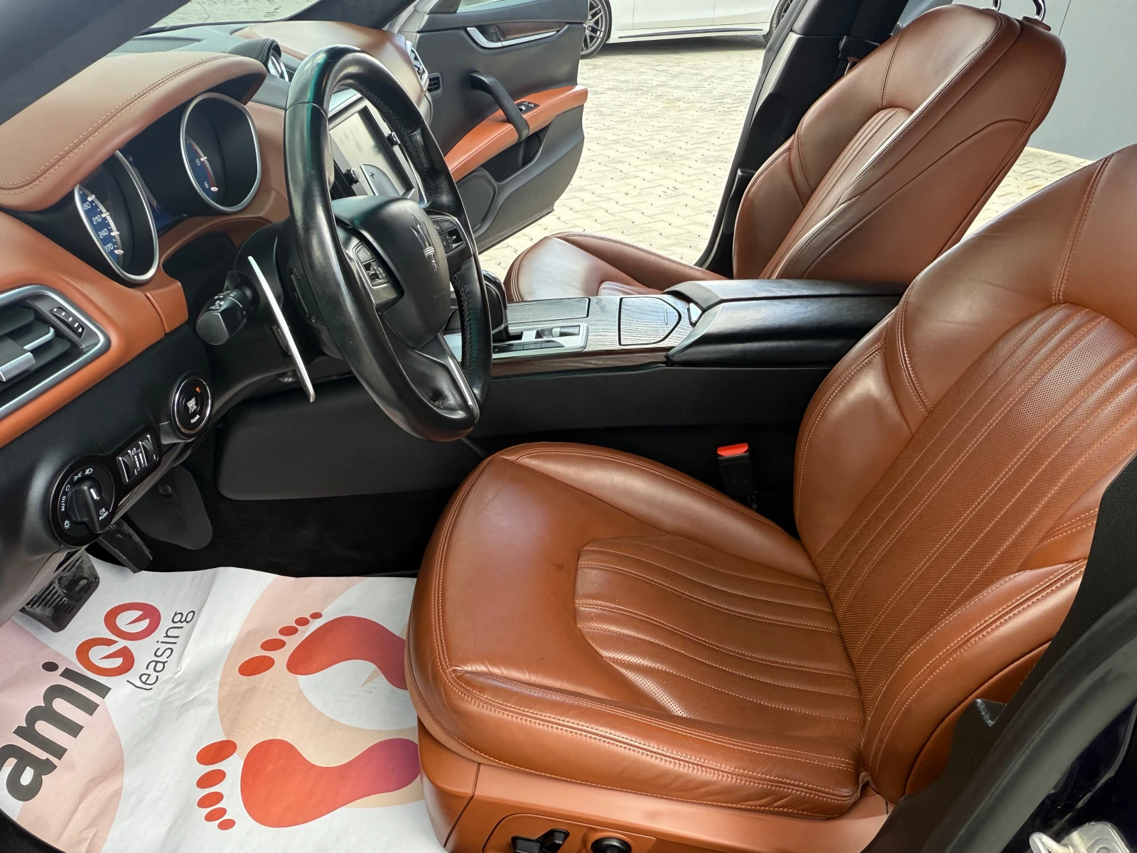 Maserati Ghibli 3.0D СОБСТВЕН ЛИЗИНГ , снимка 11 - Автомобили и джипове - 54712307