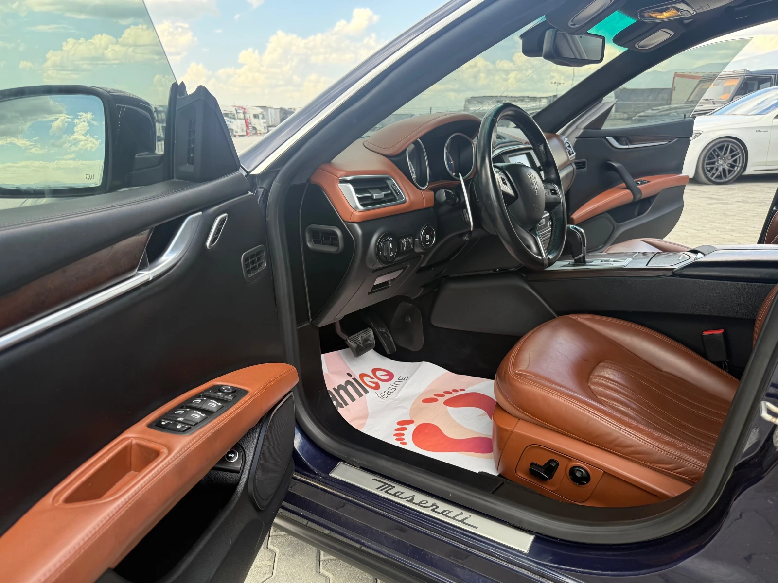 Maserati Ghibli 3.0D СОБСТВЕН ЛИЗИНГ , снимка 9 - Автомобили и джипове - 54712307