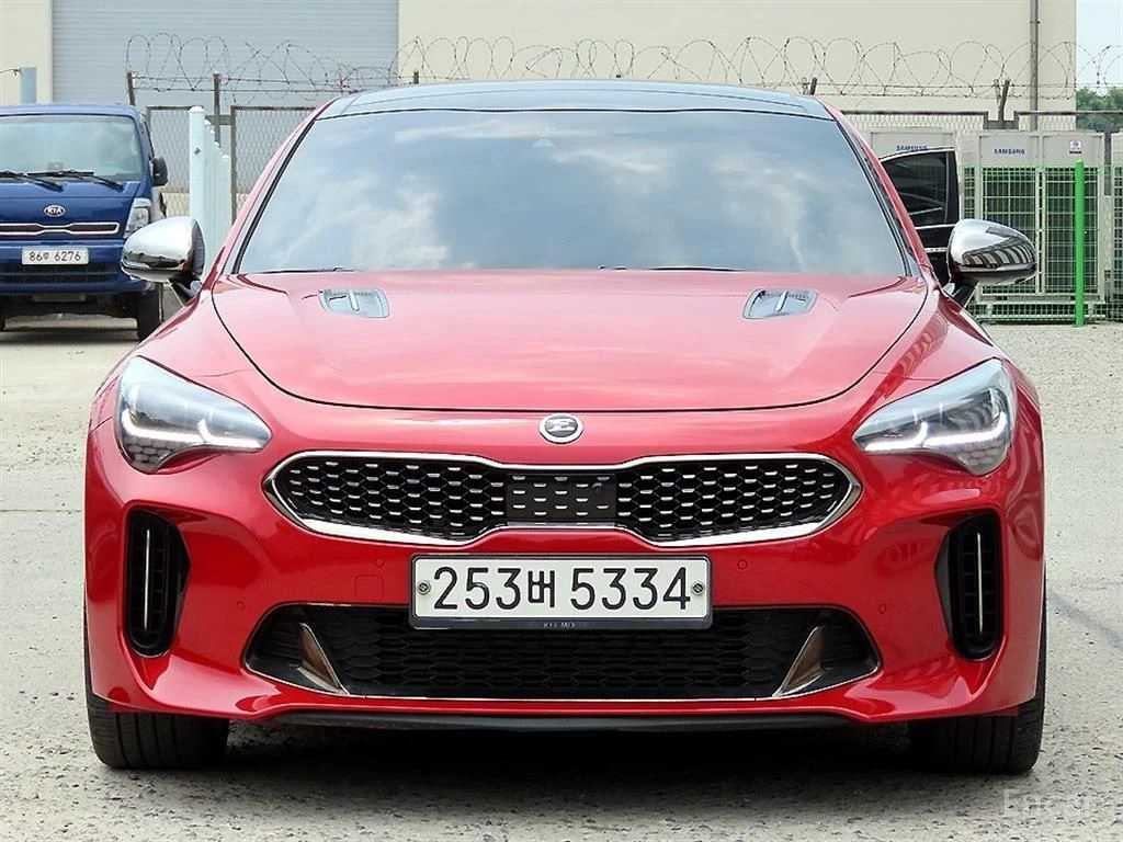 Kia Stinger 3.3* GT* TURBO* ОБДУХВАНЕ* ХЕДЪП* КАМЕРА* , снимка 3 - Автомобили и джипове - 54879737
