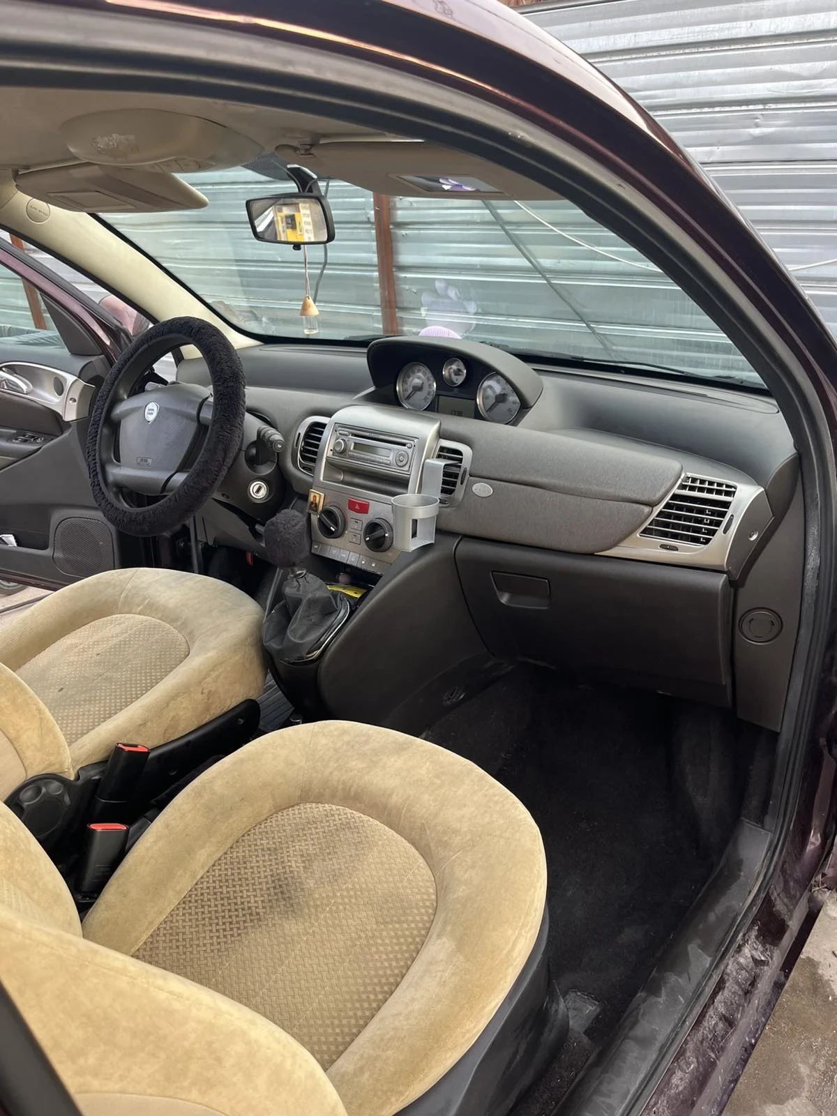 Lancia Ypsilon 1.2 бензин , снимка 8 - Автомобили и джипове - 55330315