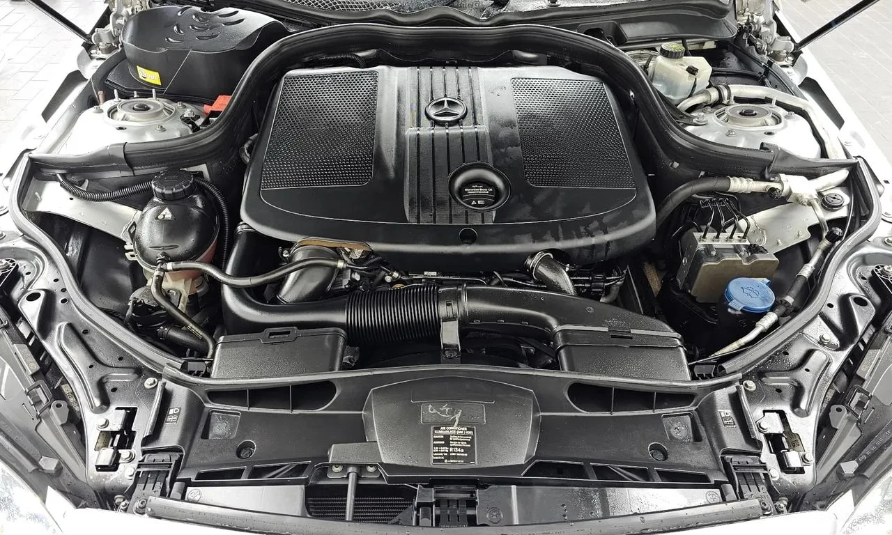 Mercedes-Benz E 250  BlueTec 4MATIC AV * БЕЗ ПЪРВОНАЧАЛНА ВНОСКА, снимка 17 - Автомобили и джипове - 55991721