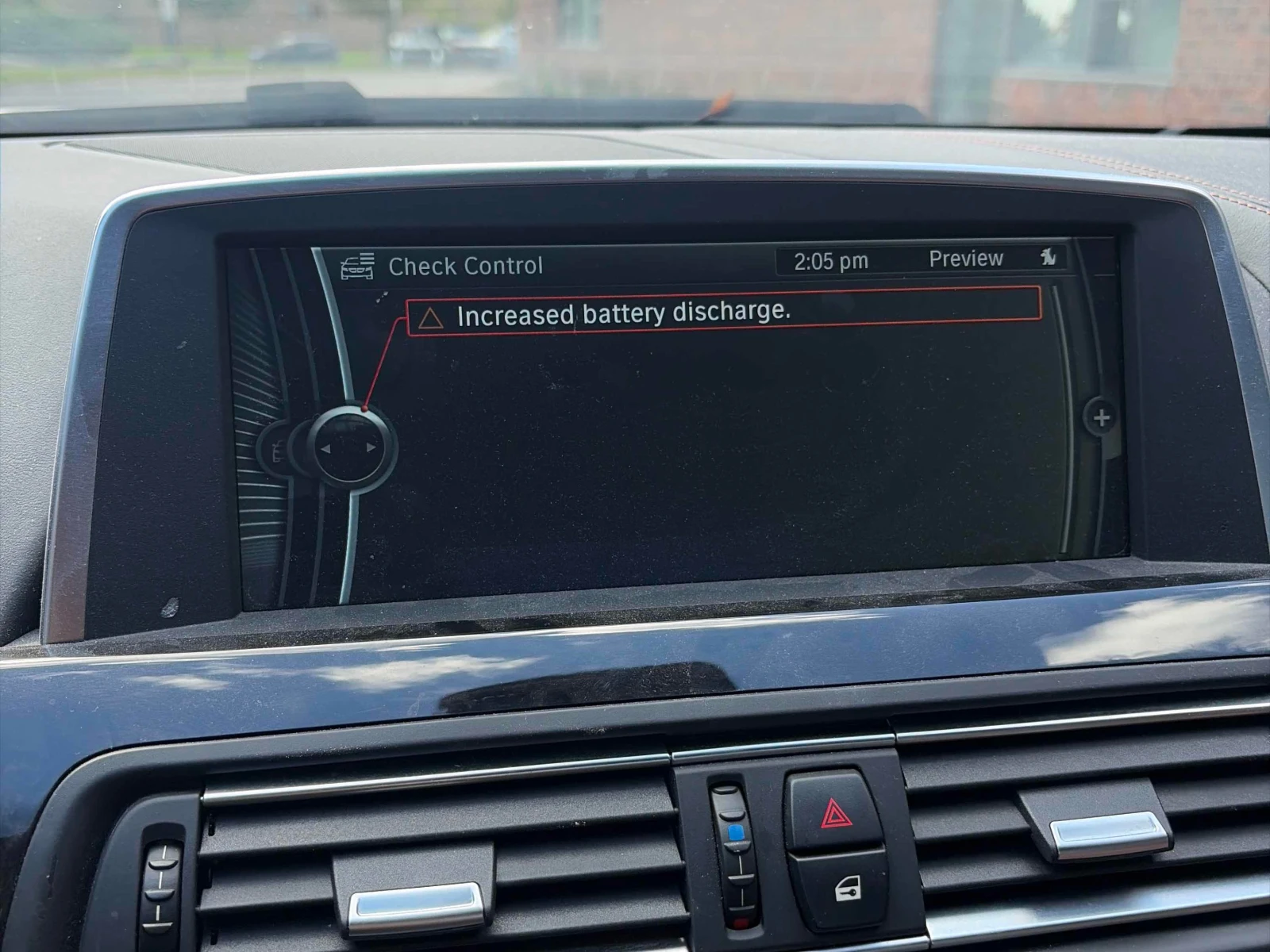 BMW 650 650i xDrive / HUD / DISTRONIC / ПОДГРЕВИ, снимка 10 - Автомобили и джипове - 56080755