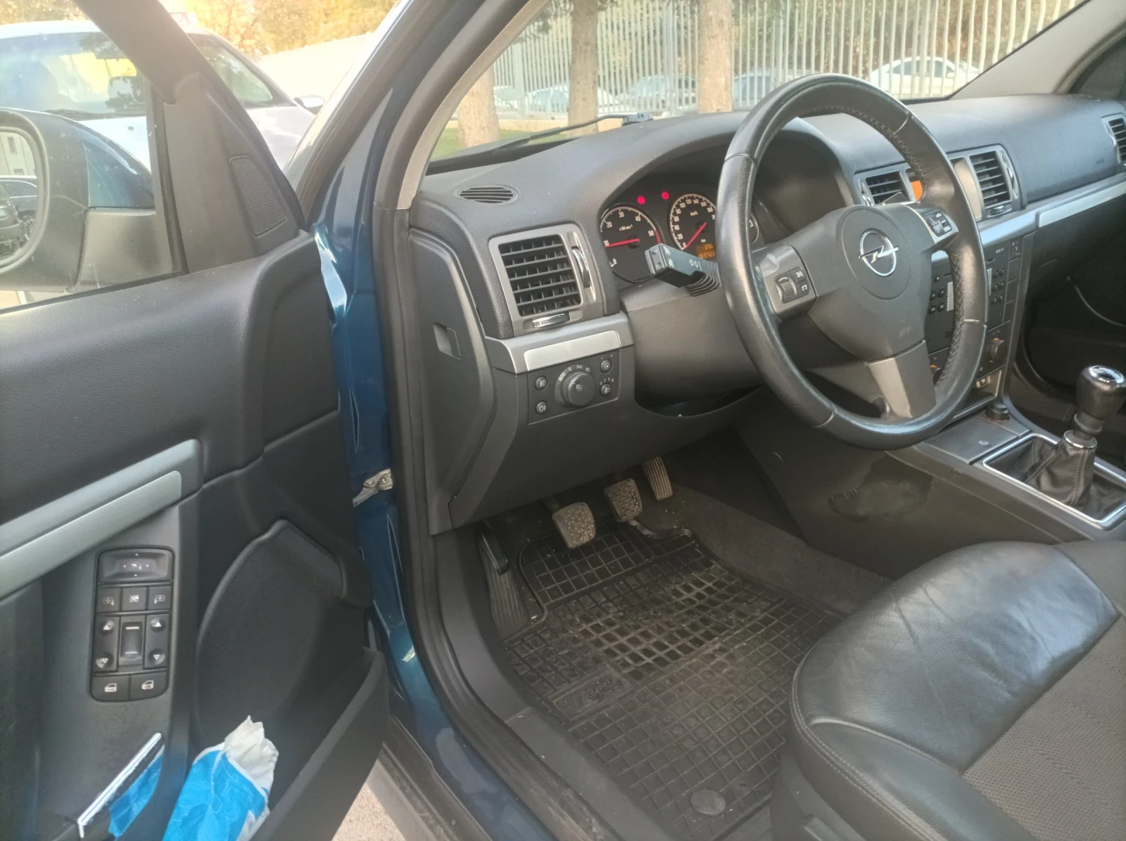 Opel Signum Хечбек , снимка 9 - Автомобили и джипове - 56559599