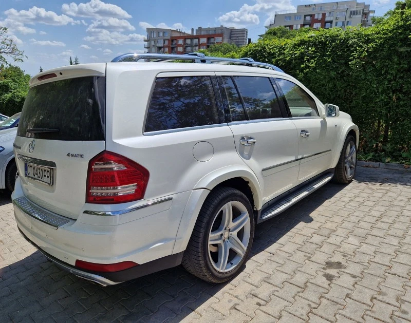 Mercedes-Benz GL GL 550 4 MATIC, снимка 4 - Автомобили и джипове - 47158785