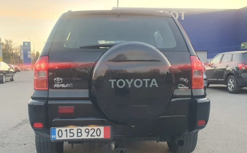 Toyota Rav4 RAV4 2.0D4D 116k, снимка 4 - Автомобили и джипове - 48242773