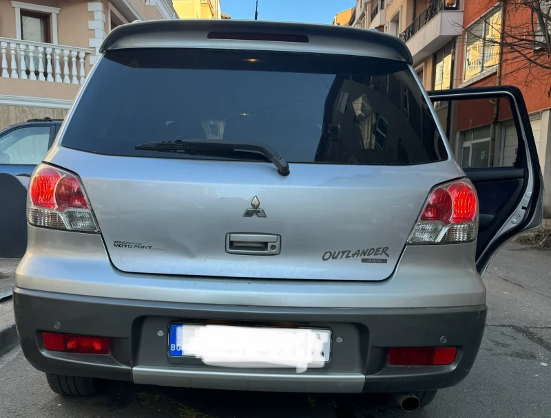 Mitsubishi Outlander 2.4 бензин+ газ, снимка 7 - Автомобили и джипове - 48967735