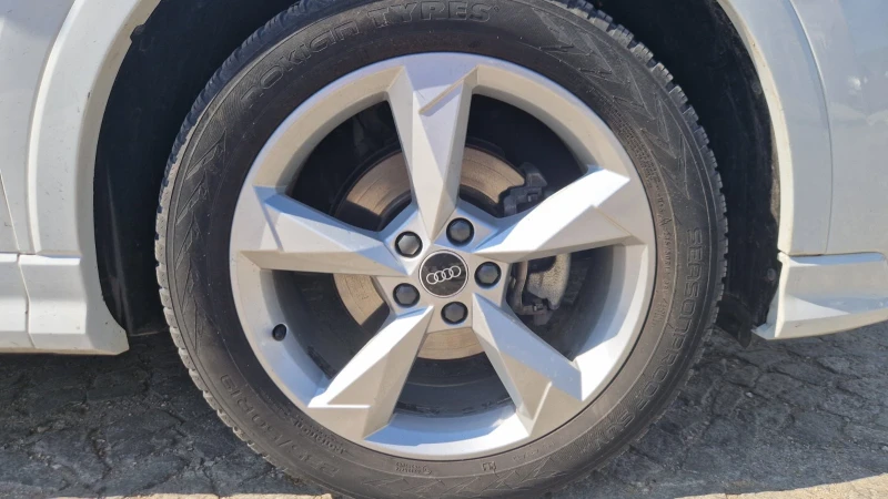 Audi Q3, снимка 14 - Автомобили и джипове - 52877951