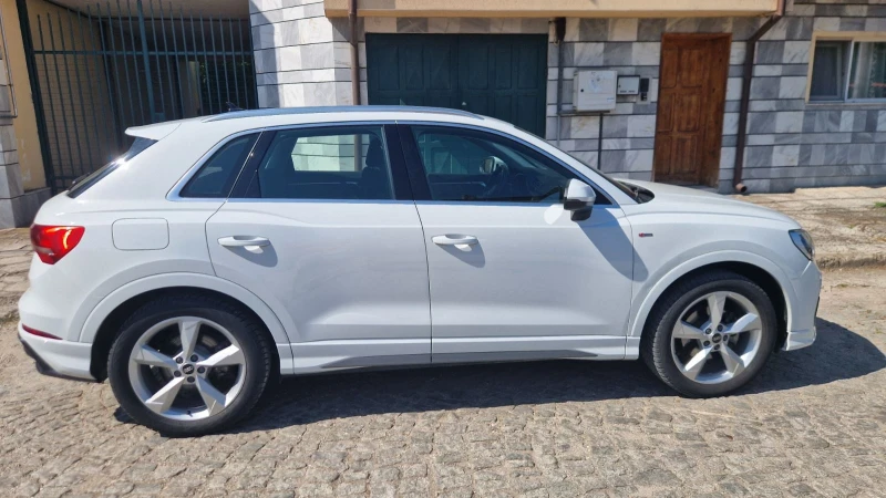 Audi Q3, снимка 6 - Автомобили и джипове - 52877951