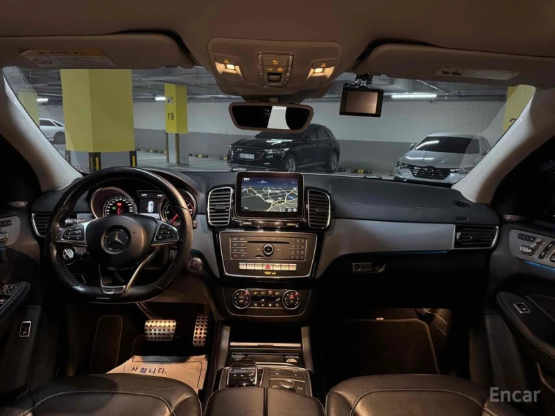 Mercedes-Benz GLE 350, снимка 8 - Автомобили и джипове - 53205382