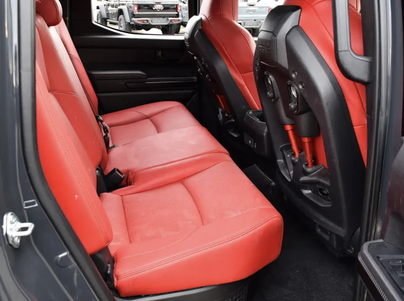 Toyota Tacoma 2025 Toyota Tacoma Hybrid TRD PRO, снимка 11 - Автомобили и джипове - 53272922