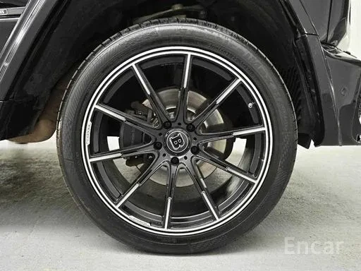 Mercedes-Benz G 400 4M* ПОДГРЕВ* 4D BURM* STARLIGHT* 360* AMBIENT* , снимка 5 - Автомобили и джипове - 55753629