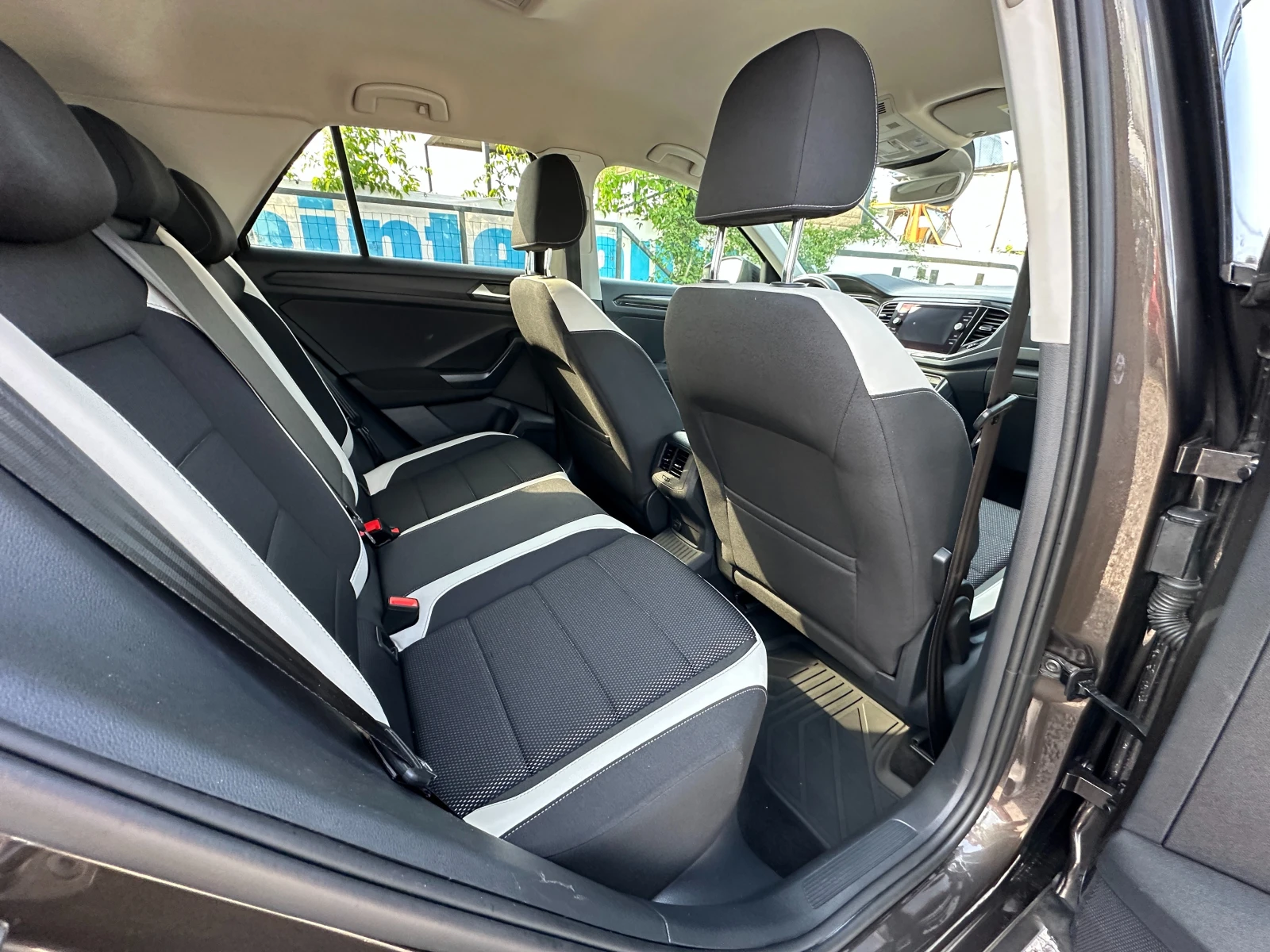 VW T-Roc 2.0TDI 4MOTION/AUT/NAVI/LED/КАМЕРА - изображение 9