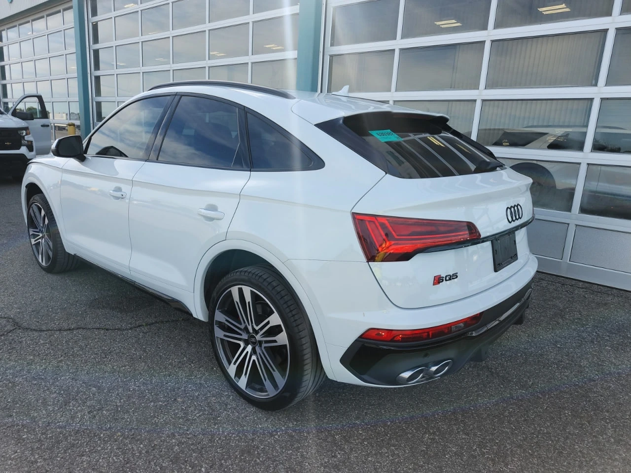 Audi SQ5 Sportback * CARFAX * АВТО КРЕДИТ * ЦЕНА ДО БГ! - изображение 4